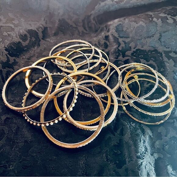 An Armful of Sparkly, Shiny Bangles - Picture 6 of 8